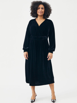 Plus Size Kjole fra Adia