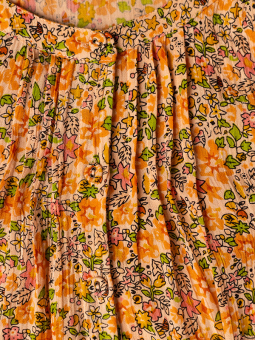 Adia Aprikos farvet viskose skjorte bluse med blomster print