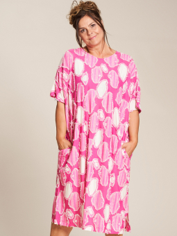 Gozzip Black Pink - Anne-Lise - Pink viskose kjole med smarte detaljer