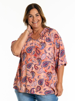 KARNA - Plus Size Bluse fra Gozzip