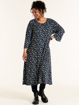 Studio PERNILLE - Blå jersey kjole med blomster print