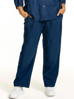 IMOA - Plus Size Jeans fra Studio