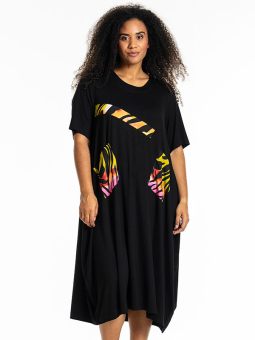 JOY - Plus Size Kjole fra Studio