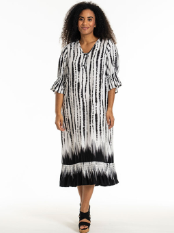 GENA - Plus Size Kjole fra Studio