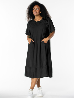 YELVA - Plus Size Kjole fra Studio