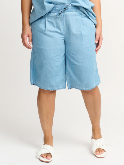 Carlea - Lyseblå bomulds shorts med flæse og bindebånd
