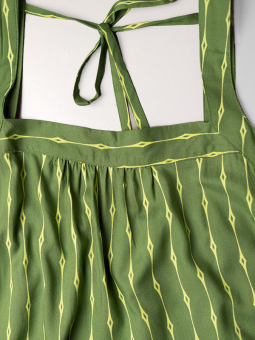 Adia BODIL - Lang grøn viskose kjole med smukt mønster