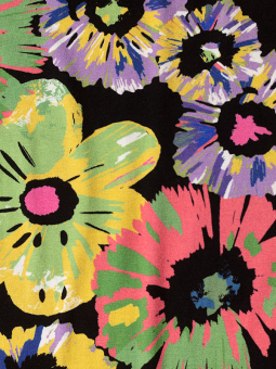 Gozzip Gitte - Sort jersey bluse med korte ærmer og blomster print
