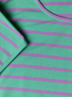 Gozzip GITTE - Grøn T-shirt med lilla striber