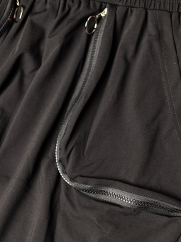 Gozzip Black MAGDALENA - Sorte bukser med smart lynlås detalje