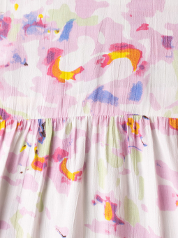 Gozzip SUSSIE - Lang hvid kjole med print i pastel farver
