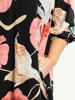 Gozzip VALDIS - Sort kjole med blomsterprint