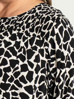 Gozzip ANETA - Lys viskose kjole med sort print