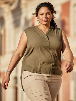 CARJETTE - Plus Size Top fra Only Carmakoma