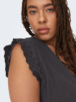 CARTHYRA - Plus Size Top fra Only Carmakoma