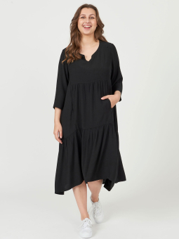 KITTY - Flot sort kjole med i kraftig viskose jersey med struktur