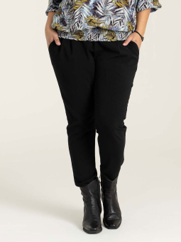 SALLY  - Plus Size Bukser fra Studio