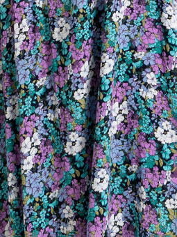 Studio SOLVEJ - Sort kjole med blomsterprint
