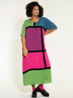 Studio LANA - Lang flerfarvet viskose kjole