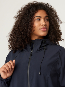 Zizzi Mørkeblå softshell jakke i kort model