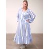 Carmarrakesh - Hvid viskose kjole med smart blåt mønster fra Only Carmakoma
