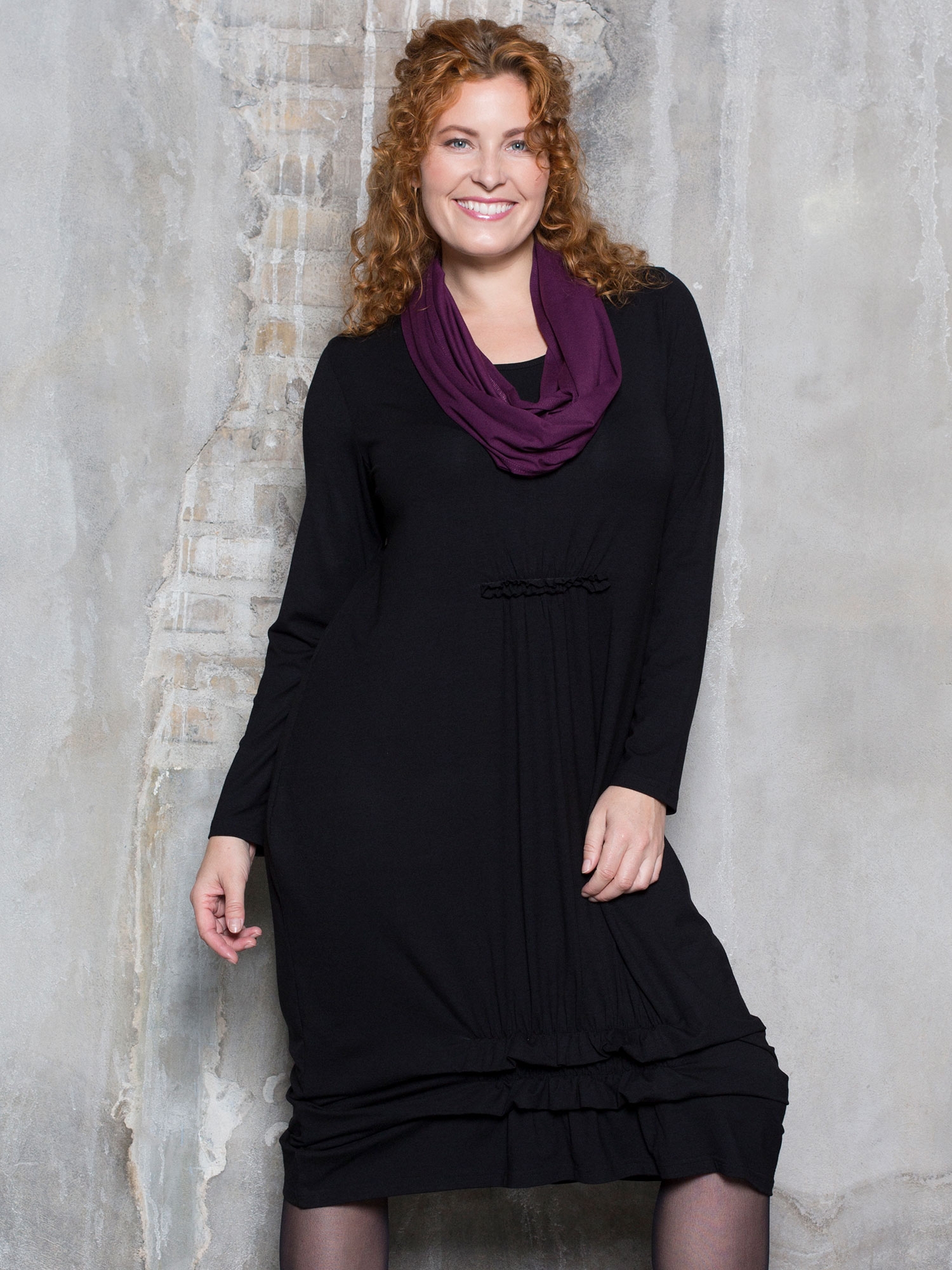 Billede af Pont Neuf Sort Iben kjole i sort med elastik detaljer, 46-48 / XL